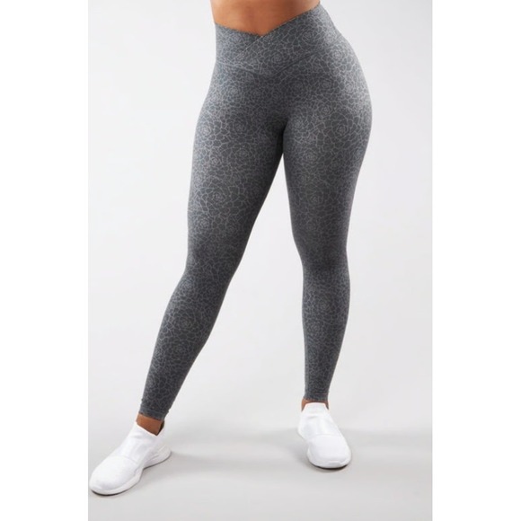 Buffbunny Collection Pants - Buffbunny Siren Eden Garden Leggings Size S Grey Rose Print V-Waistband